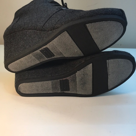 TOMS Gray Wool Wedge Booties Size 8 - Picture 7 of 12